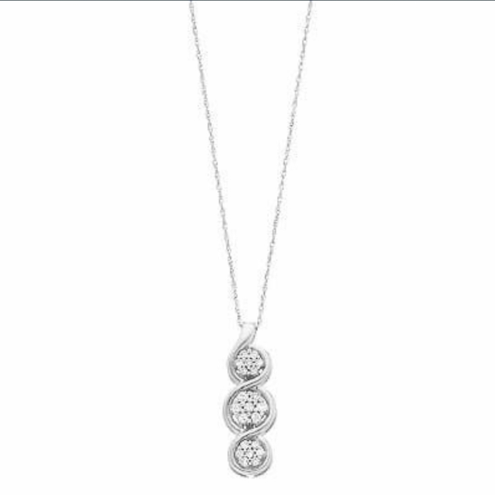 Elegant Silver & 1/4ct T.W Diamond Pendant Necklace